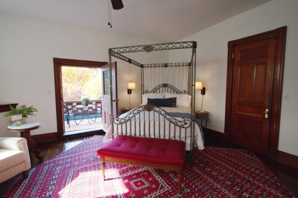 Louisville Bourbon Inn